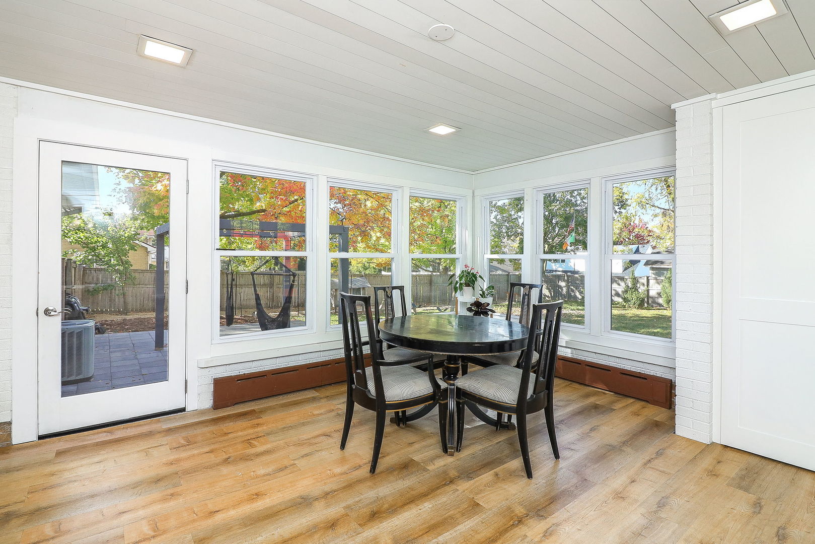 1 W Logan Street, Lemont, IL 60439