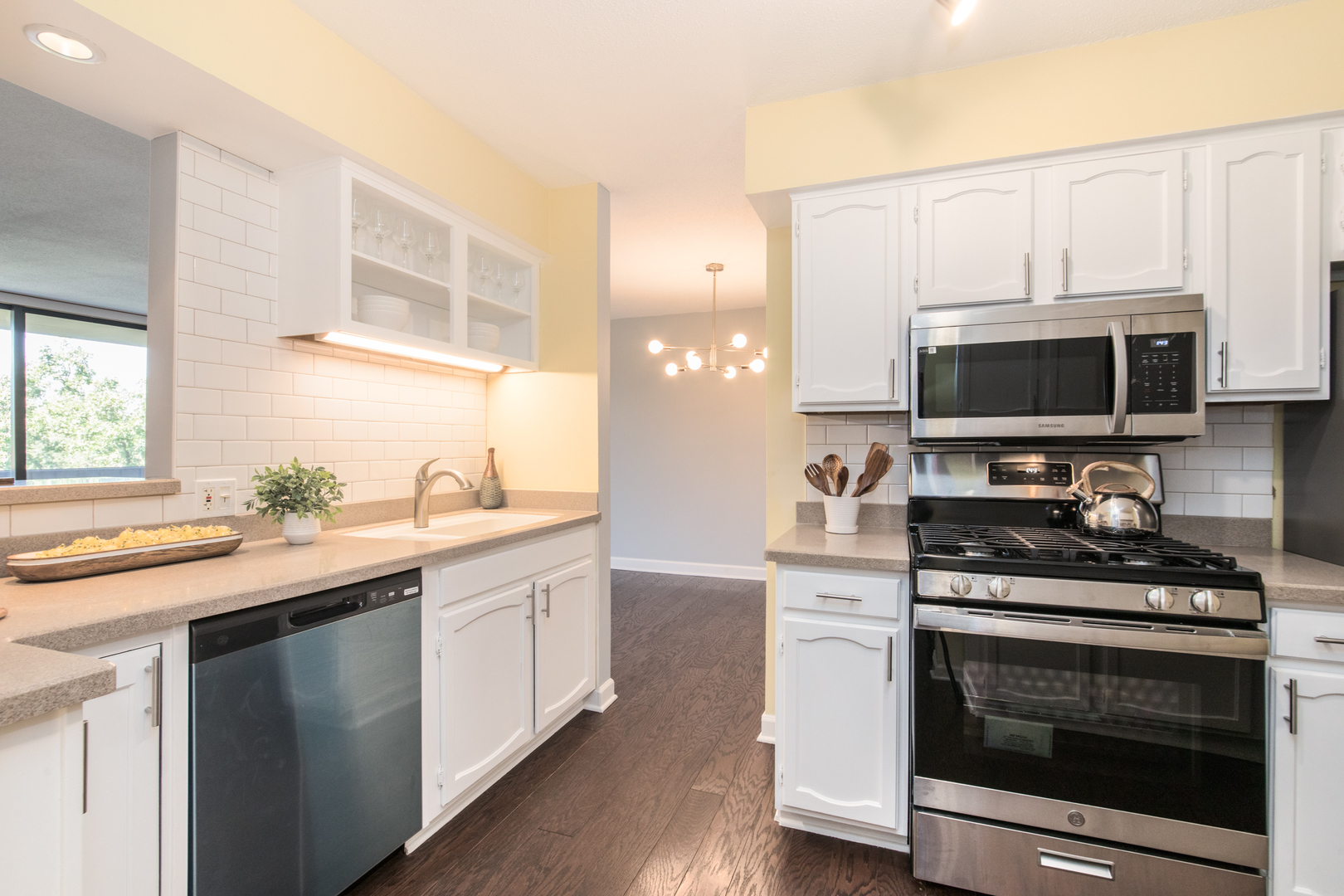 1110 Grove Street #4H, Downers Grove, IL 60515