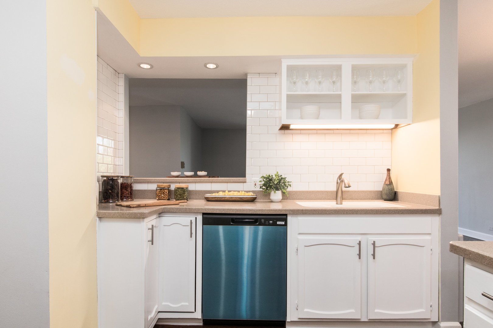 1110 Grove Street #4H, Downers Grove, IL 60515