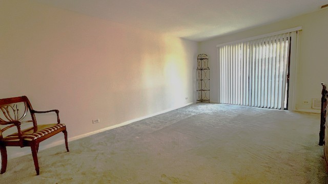 2275 COUNTRY CLUB Drive #22, Woodridge, IL 60517