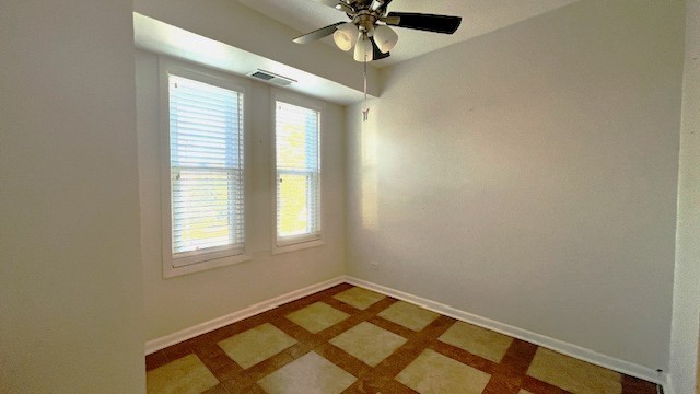 2275 COUNTRY CLUB Drive #22, Woodridge, IL 60517