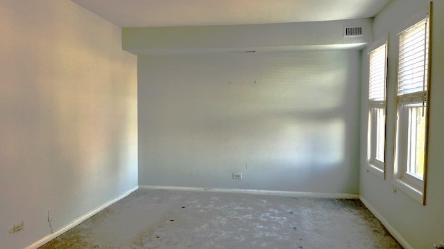 2275 COUNTRY CLUB Drive #22, Woodridge, IL 60517