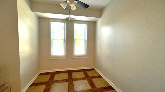 2275 COUNTRY CLUB Drive #22, Woodridge, IL 60517