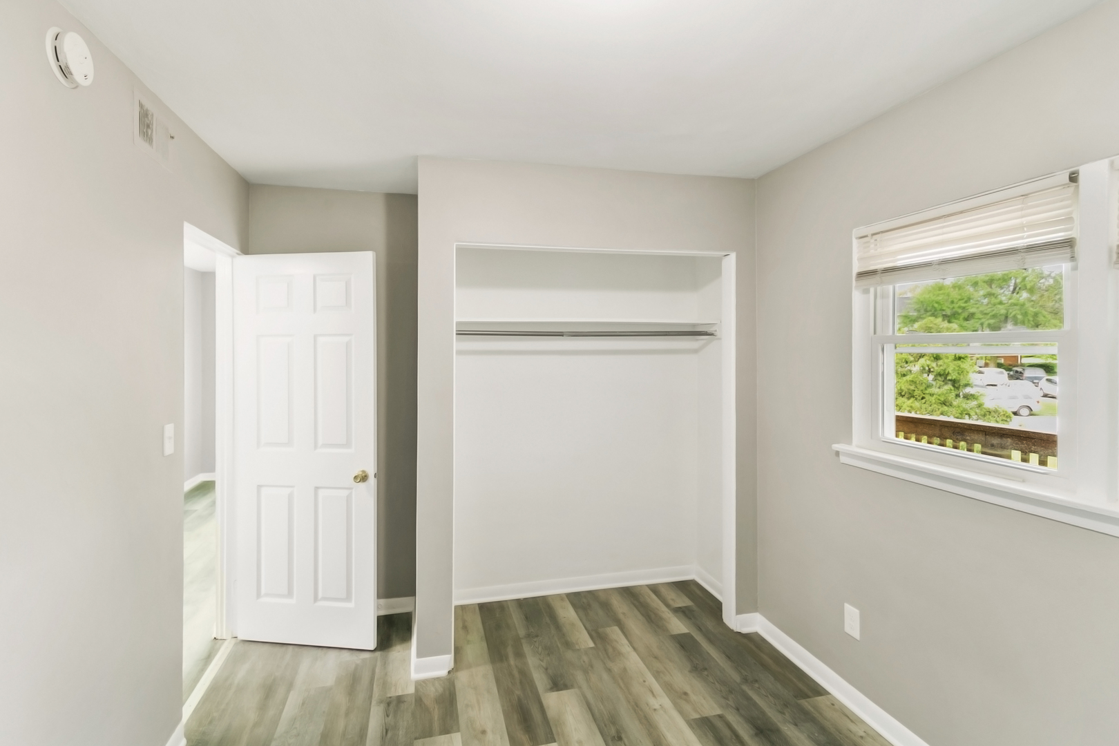 991 Tollview Avenue #4, Aurora, IL 60505