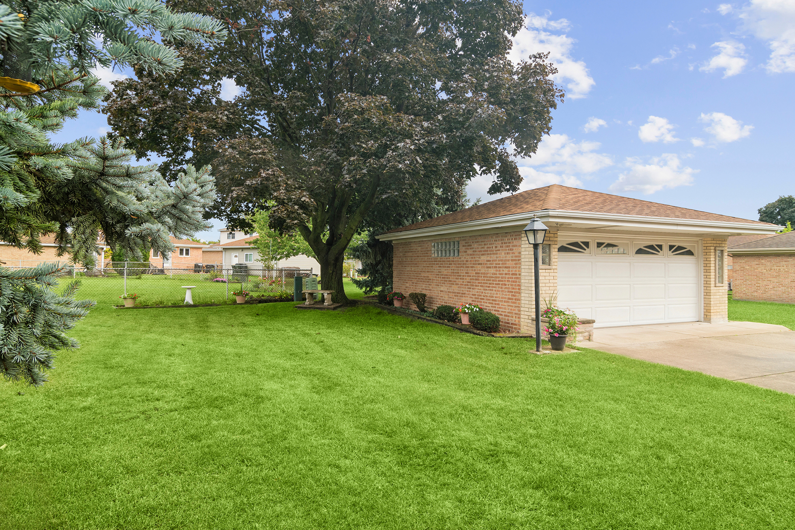 7815 N Oleander Avenue, Niles, IL 60714
