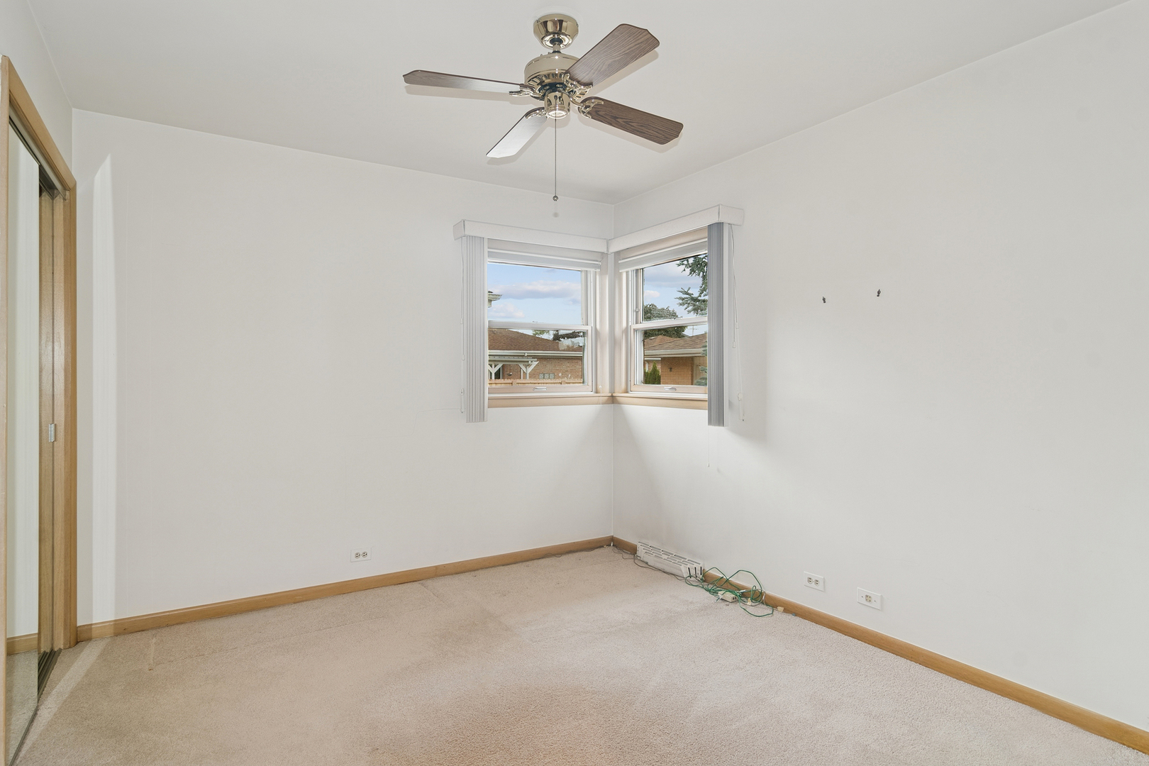 7815 N Oleander Avenue, Niles, IL 60714