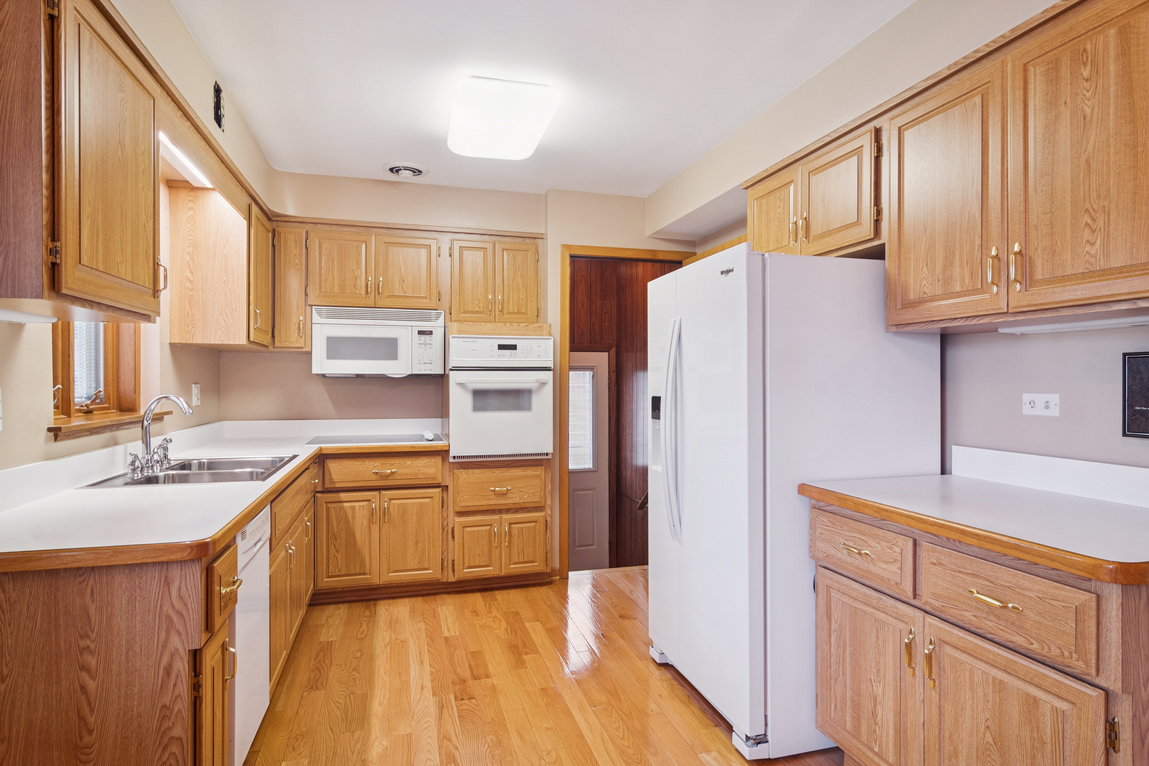 7815 N Oleander Avenue, Niles, IL 60714