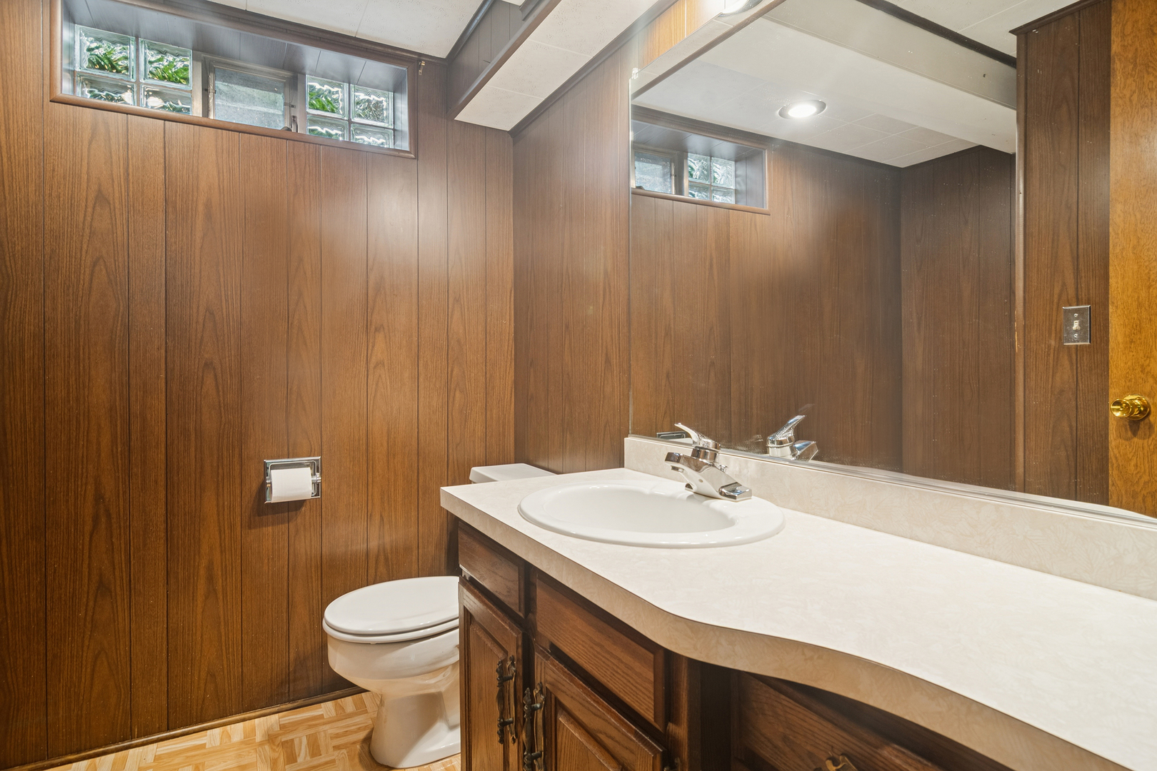 7815 N Oleander Avenue, Niles, IL 60714