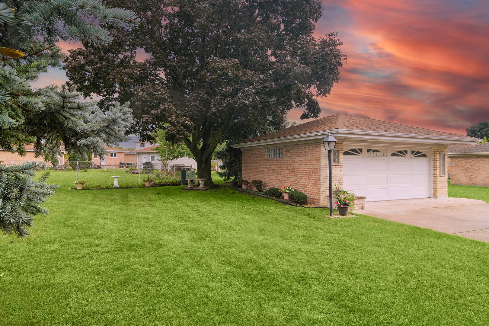 7815 N Oleander Avenue, Niles, IL 60714
