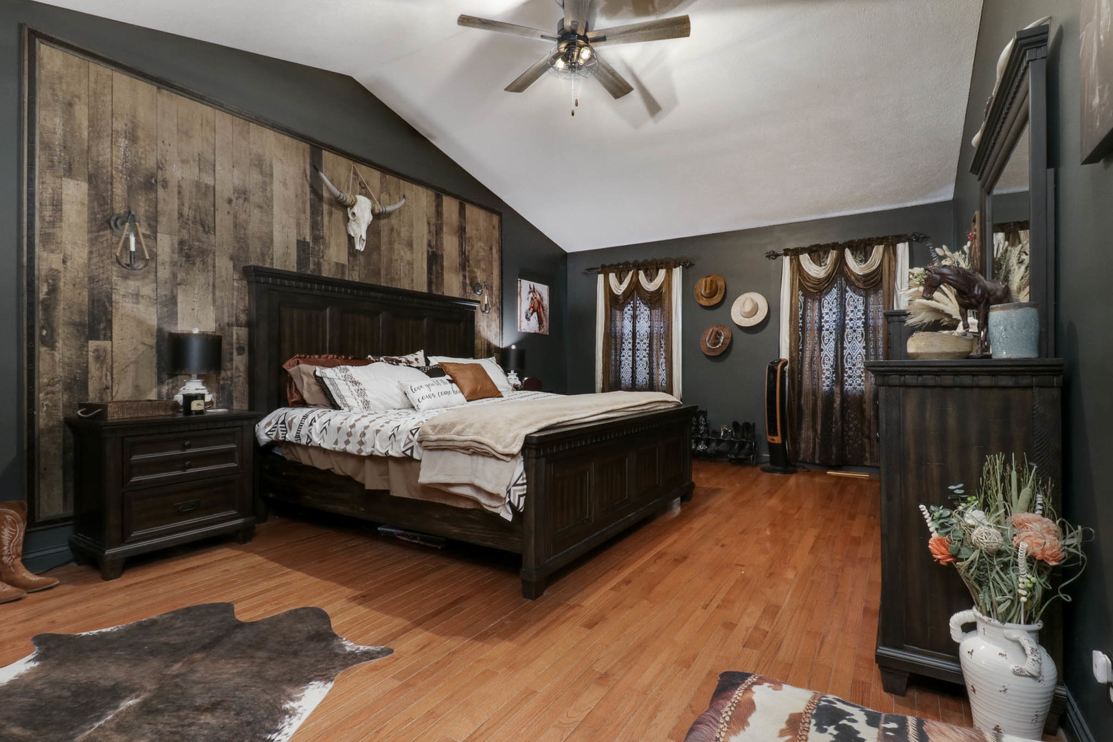 1608 Sweetbriar Drive, Bloomington, IL 61701