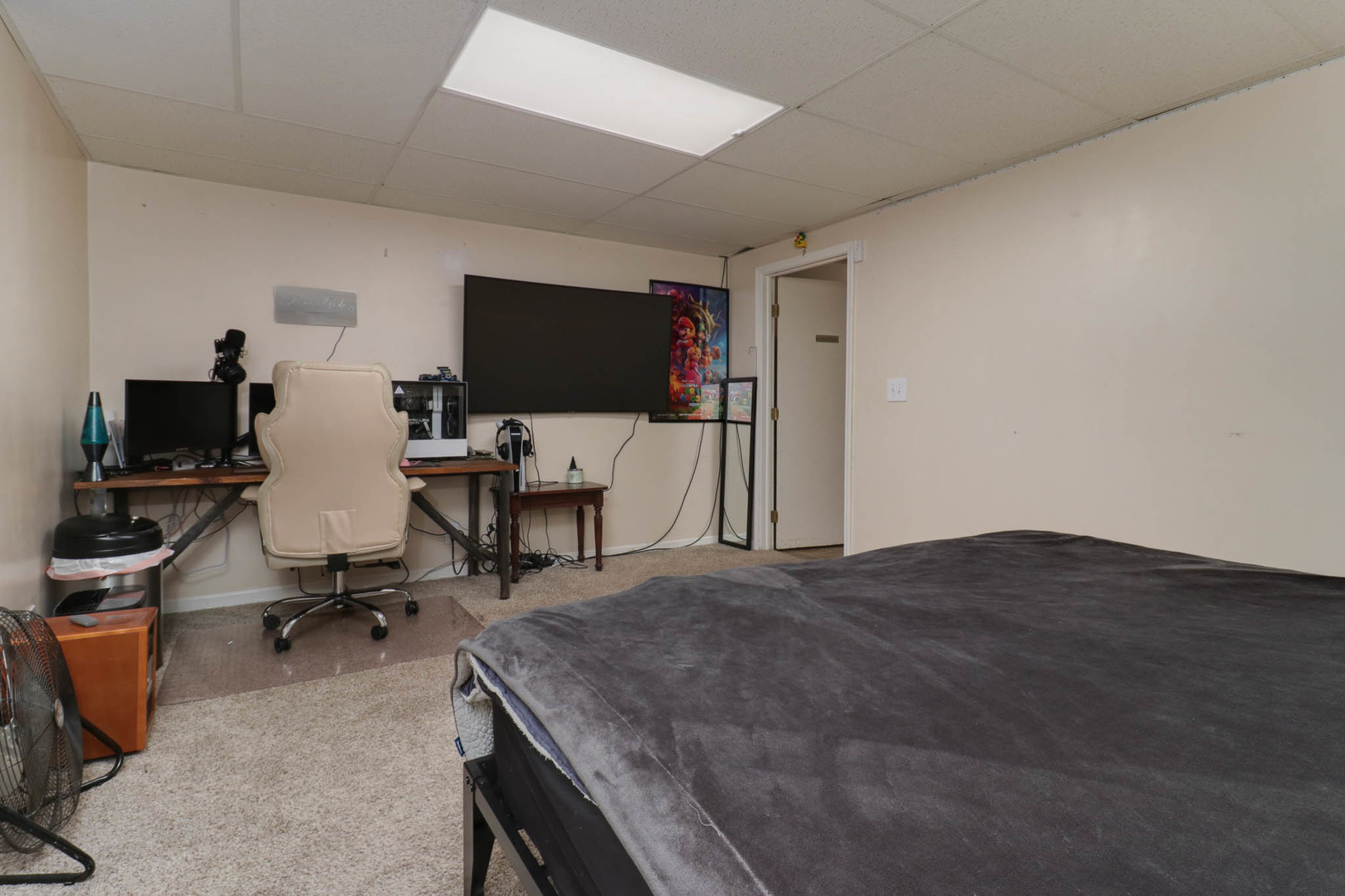 1608 Sweetbriar Drive, Bloomington, IL 61701