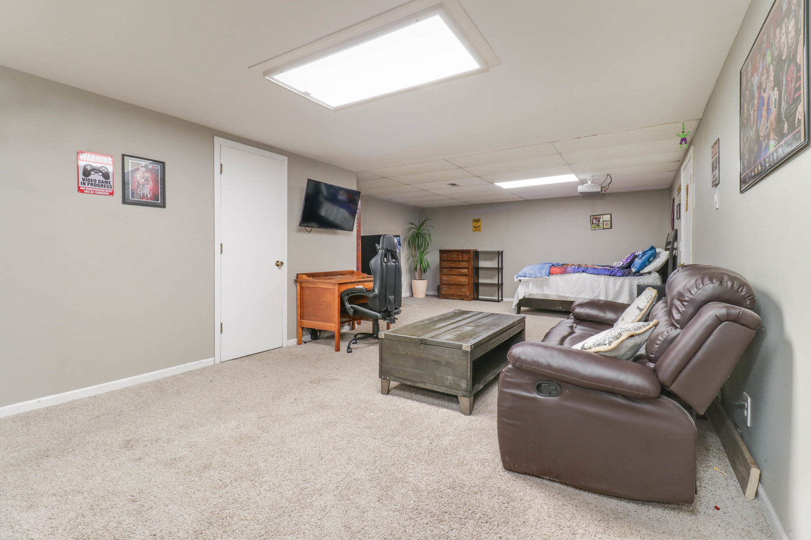 1608 Sweetbriar Drive, Bloomington, IL 61701