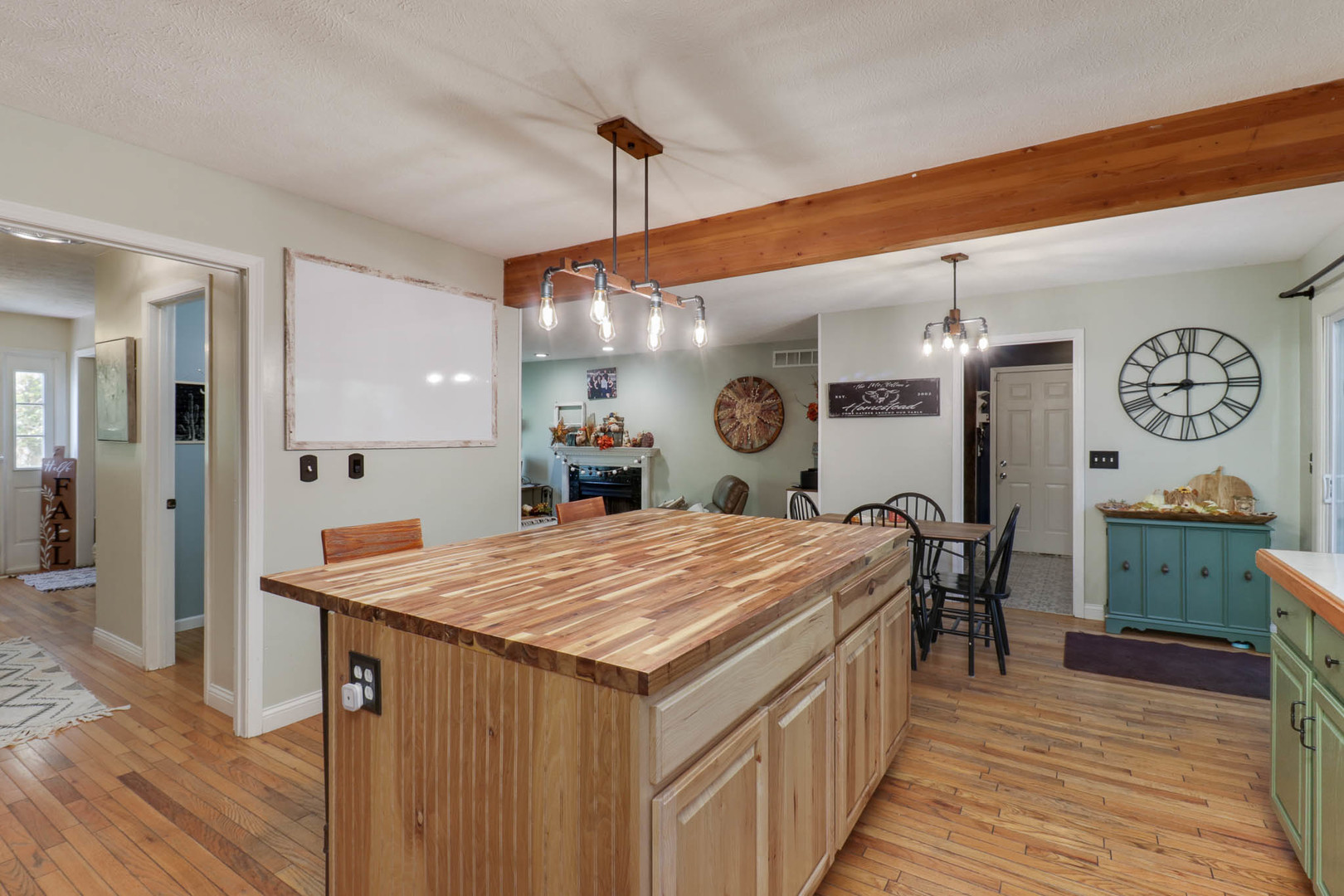 1608 Sweetbriar Drive, Bloomington, IL 61701