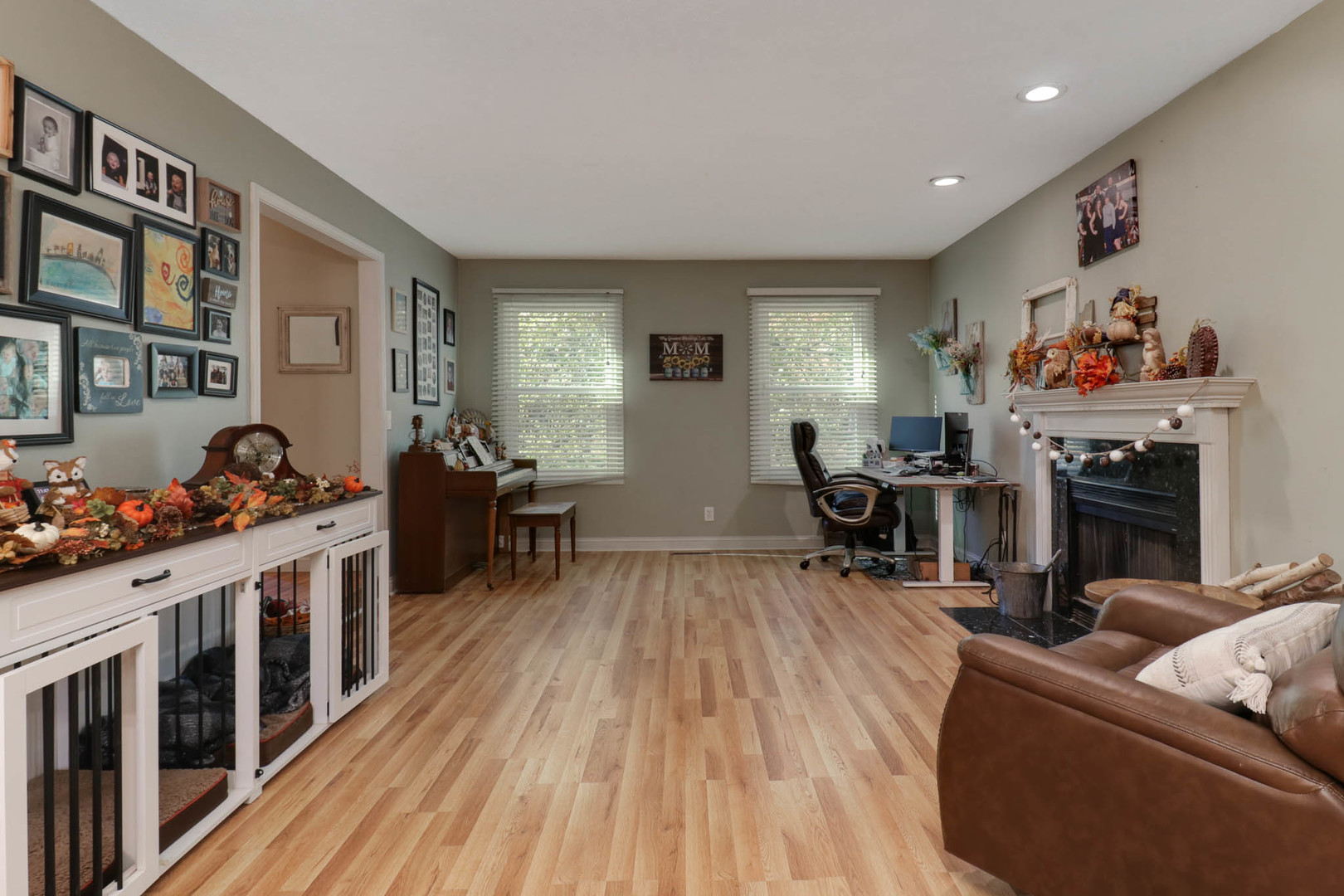 1608 Sweetbriar Drive, Bloomington, IL 61701