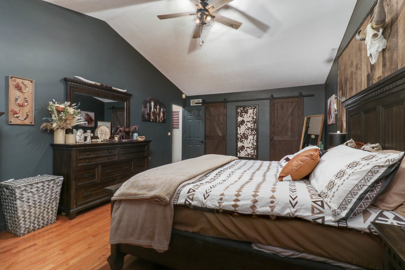 1608 Sweetbriar Drive, Bloomington, IL 61701