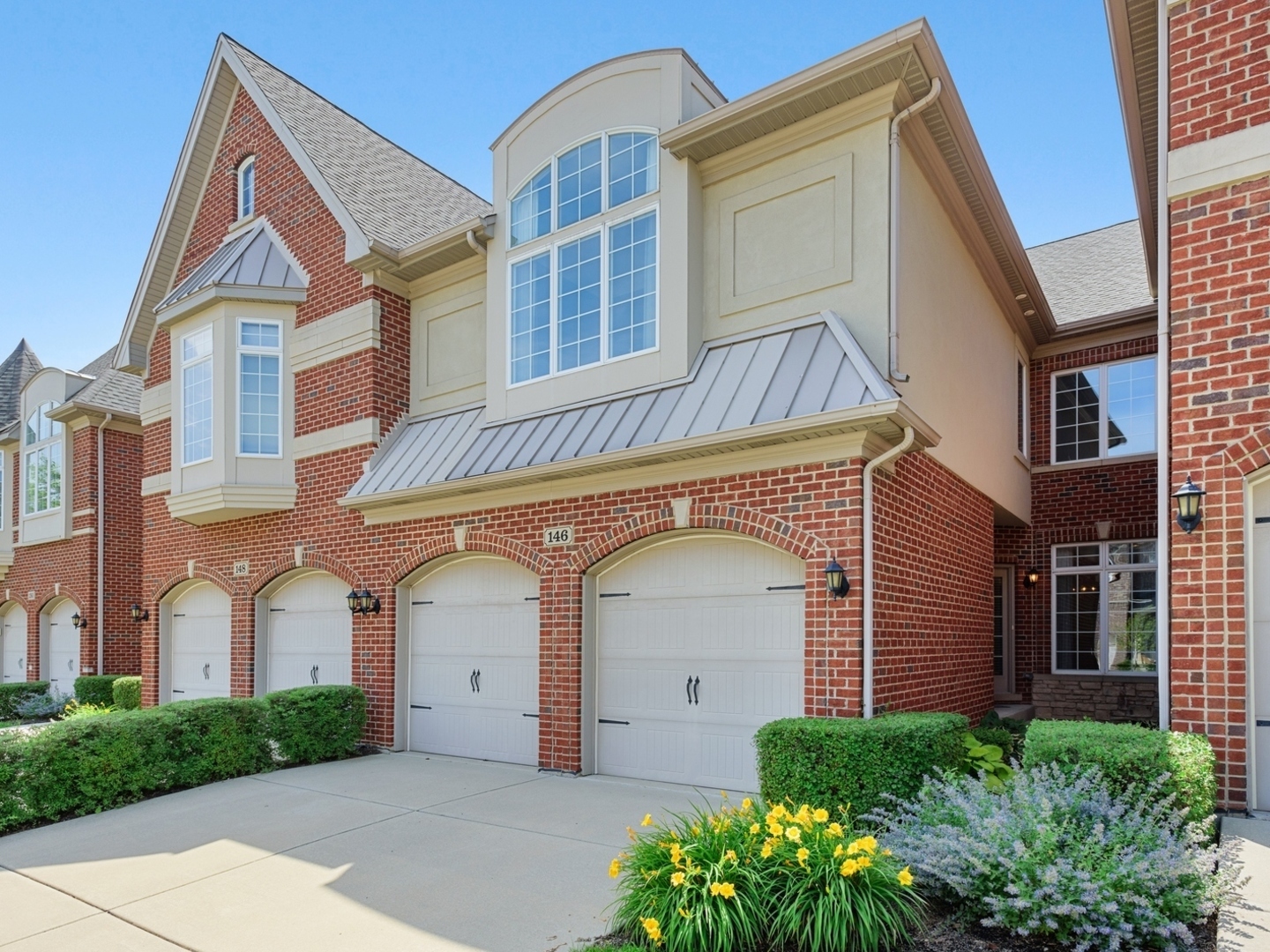 146 Paxton Road #4, Bloomingdale, IL 60108