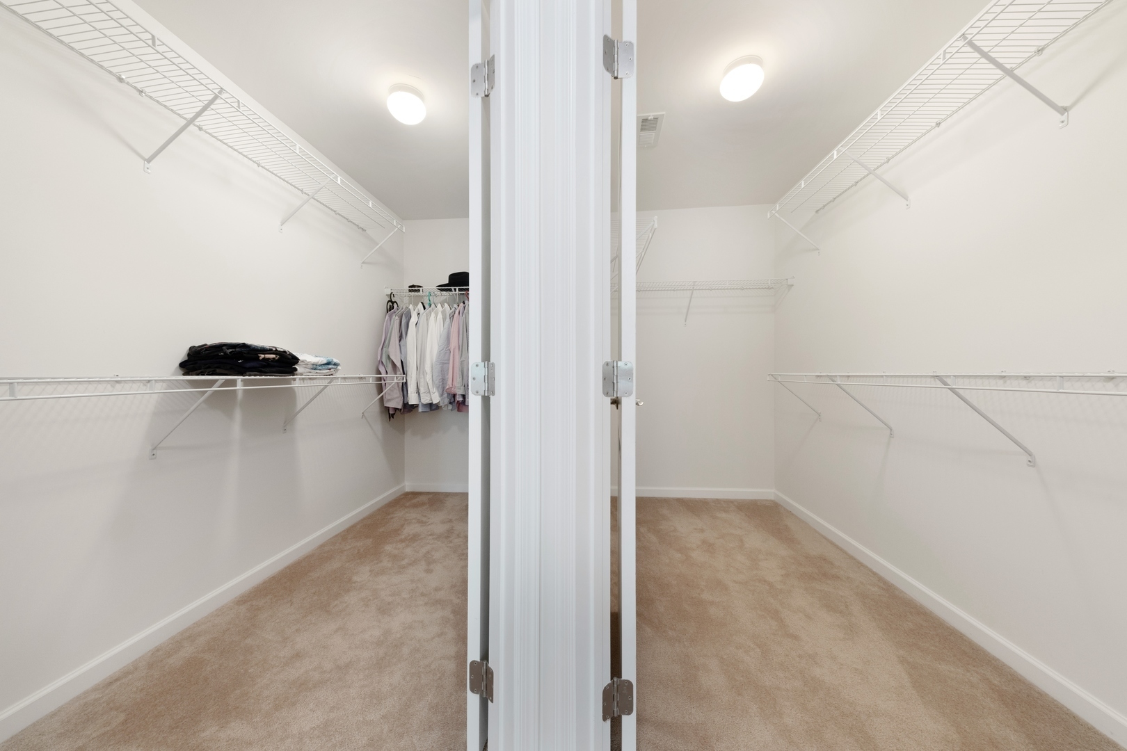 146 Paxton Road #4, Bloomingdale, IL 60108