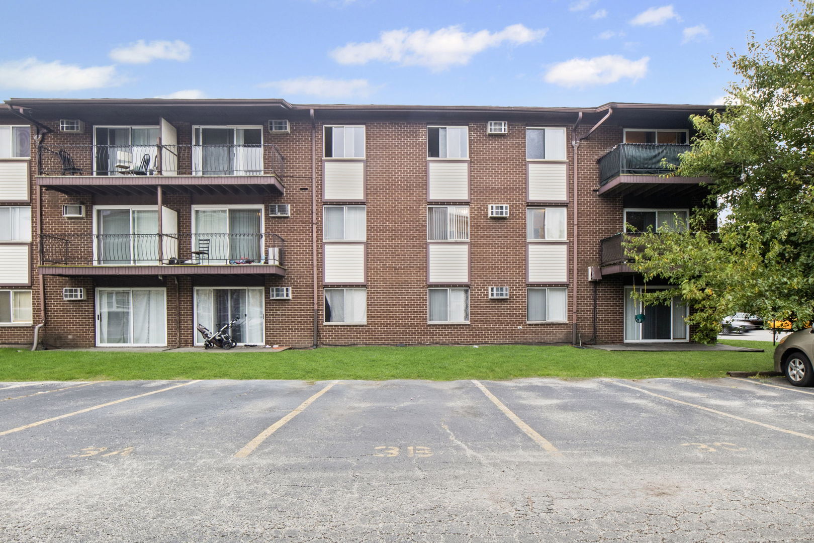 7109 Oconnell Drive #3B, Chicago Ridge, IL 60415