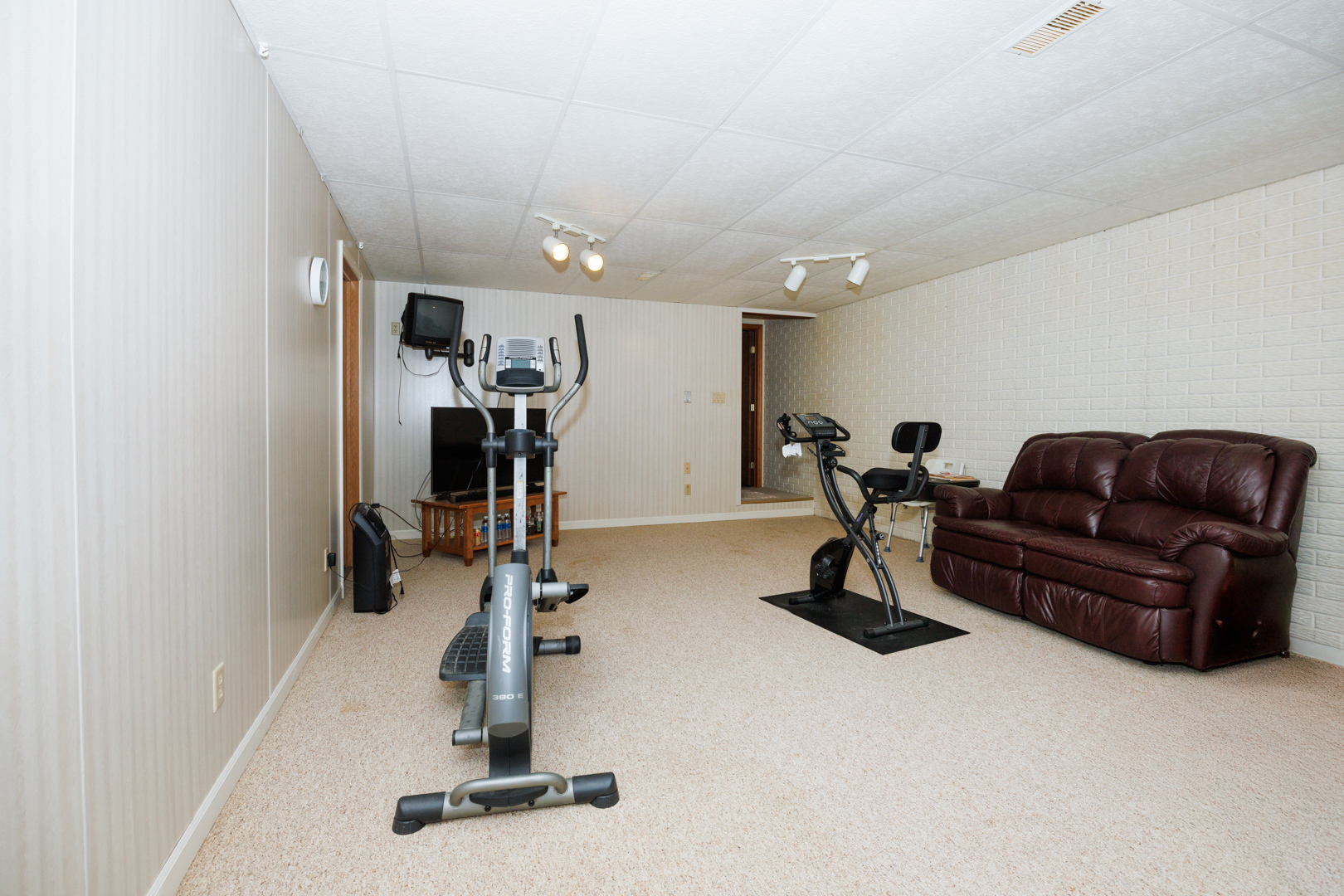 2803 Binghampton Lane, Bloomington, IL 61705