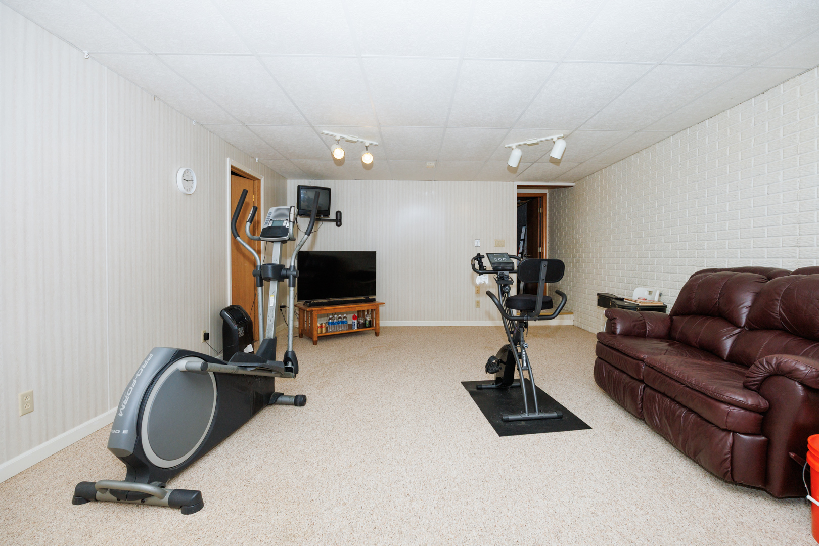 2803 Binghampton Lane, Bloomington, IL 61705