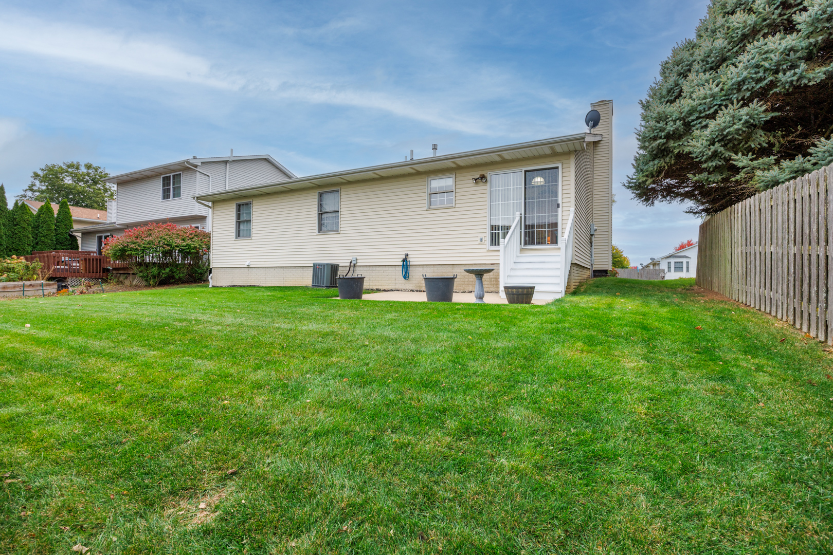 2803 Binghampton Lane, Bloomington, IL 61705