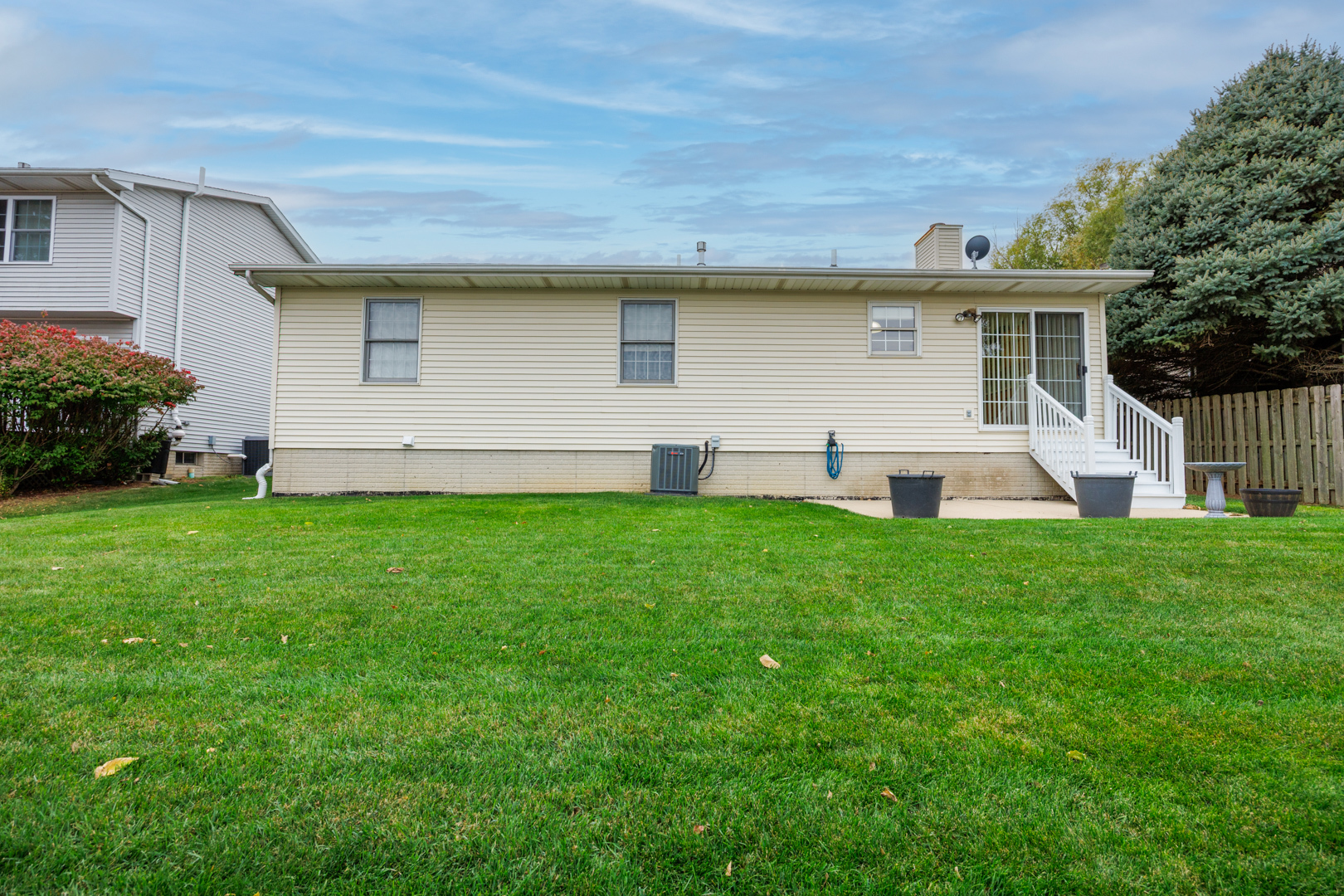 2803 Binghampton Lane, Bloomington, IL 61705