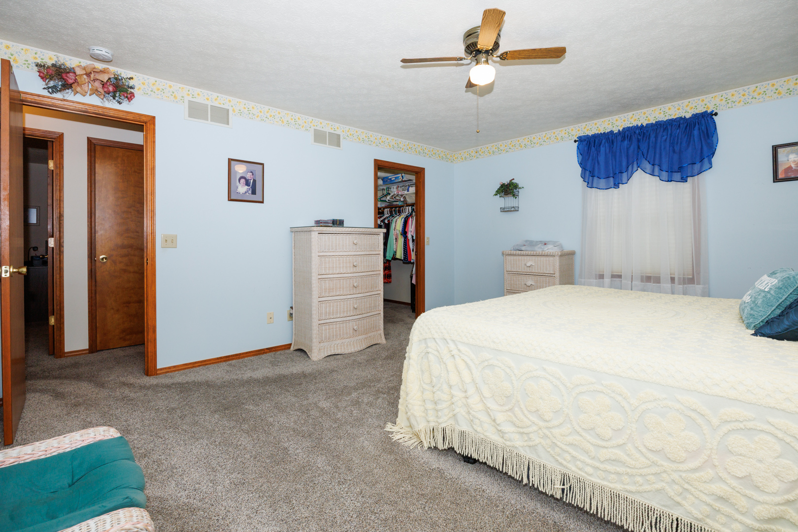 2803 Binghampton Lane, Bloomington, IL 61705