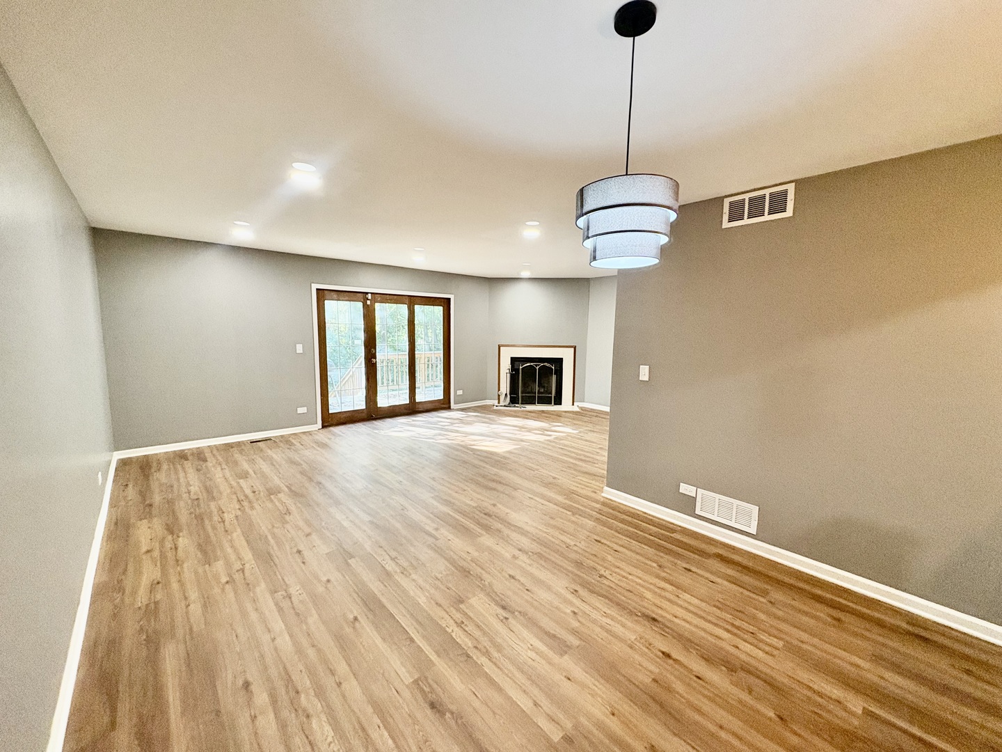 213 Pamela Drive, Bolingbrook, IL 60440