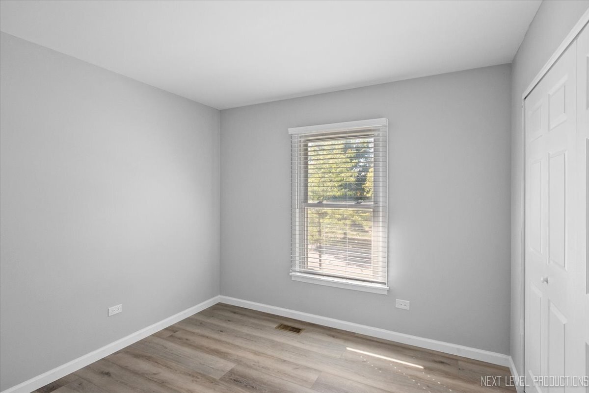 550 Piccadilly Lane, Bolingbrook, IL 60440