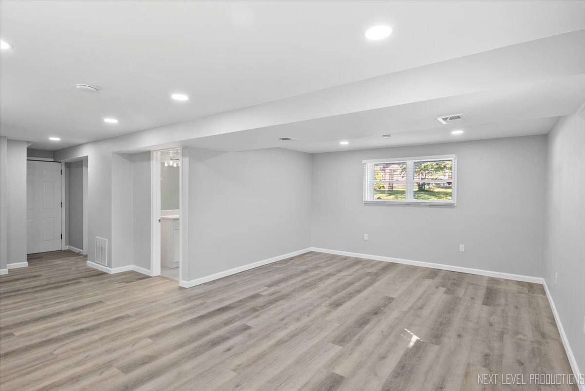 550 Piccadilly Lane, Bolingbrook, IL 60440