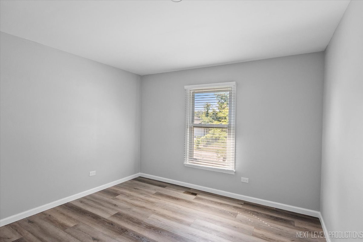 550 Piccadilly Lane, Bolingbrook, IL 60440