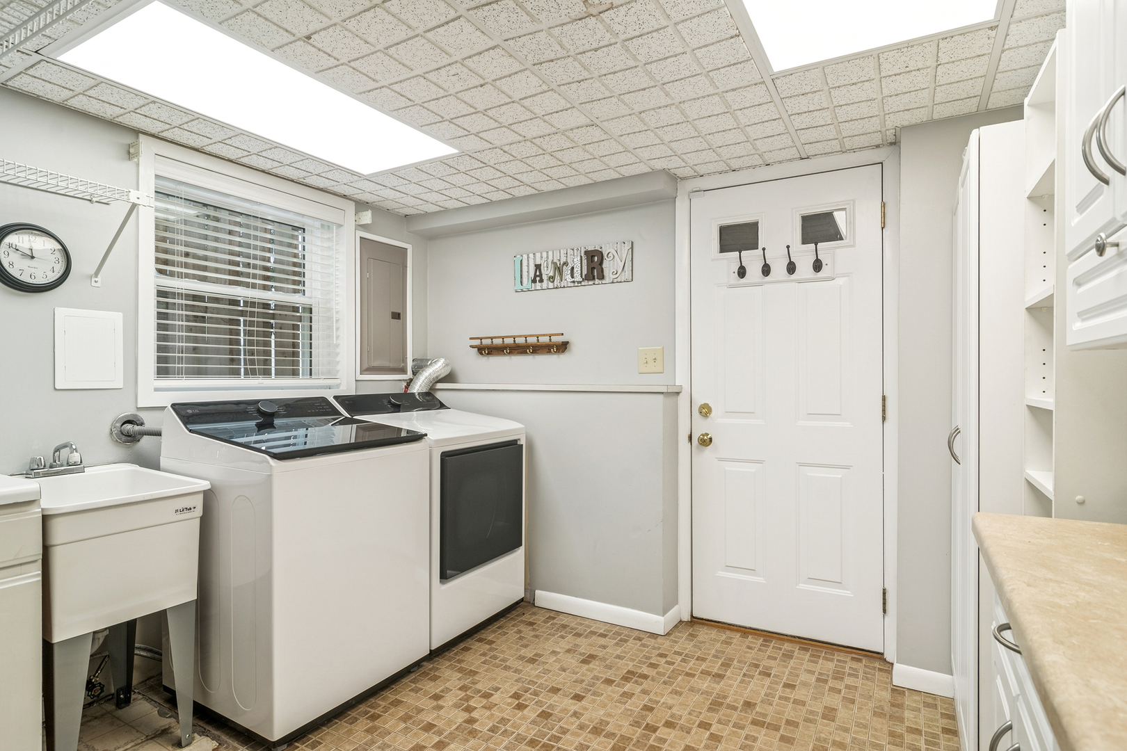 1115 E Orchard Street, Arlington Heights, IL 60005