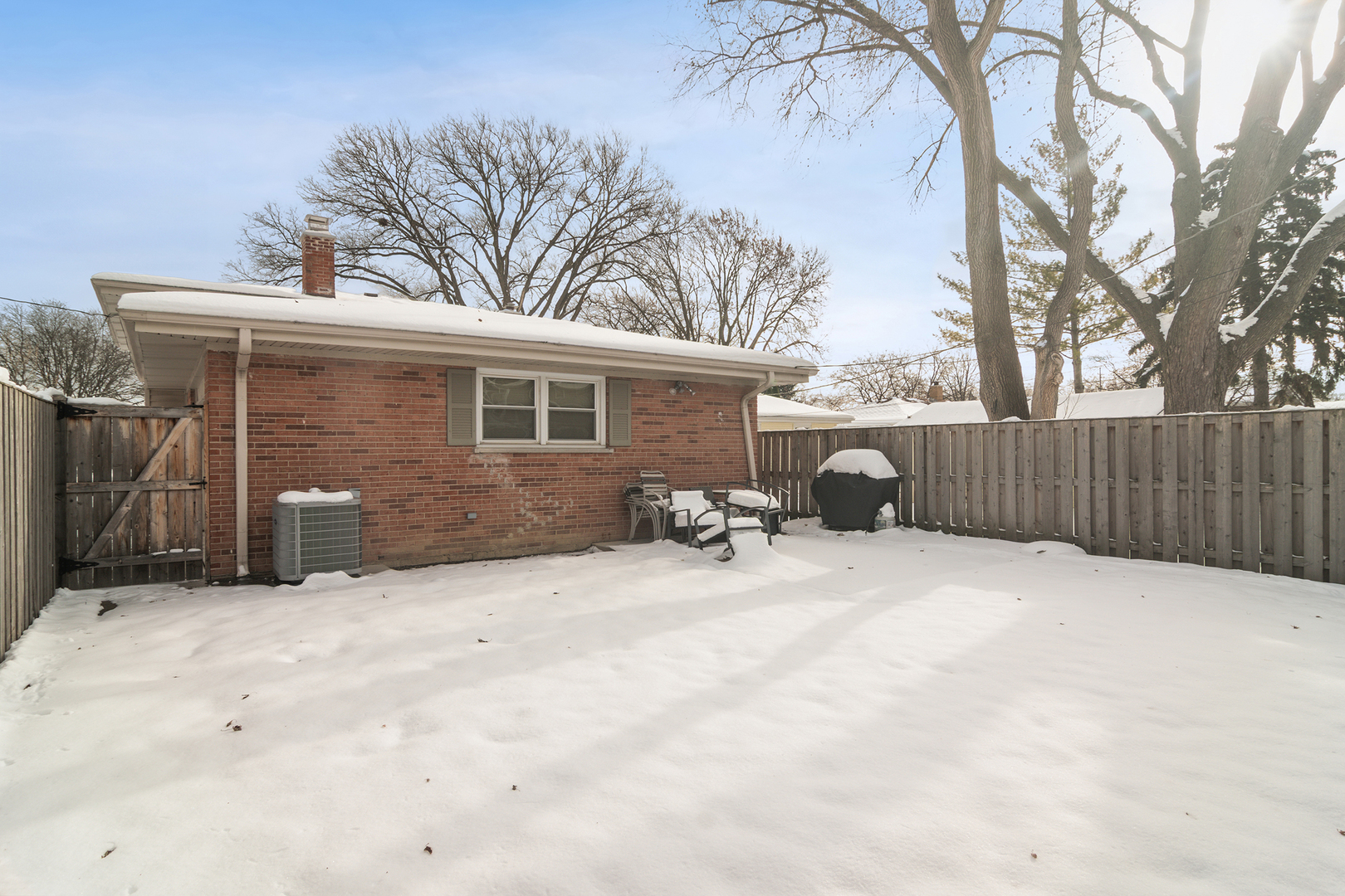 1115 E Orchard Street, Arlington Heights, IL 60005