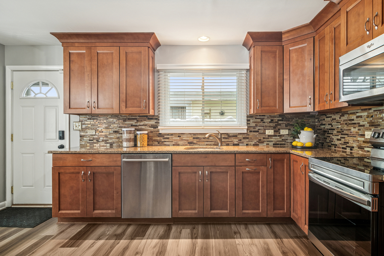 1115 E Orchard Street, Arlington Heights, IL 60005