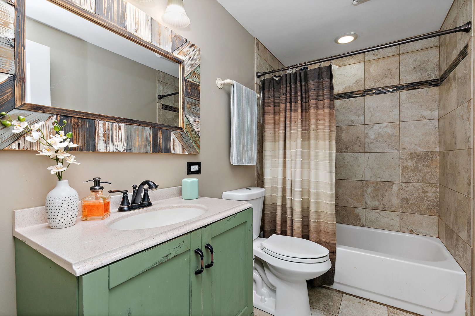 100 Waban Court, Schaumburg, IL 60193