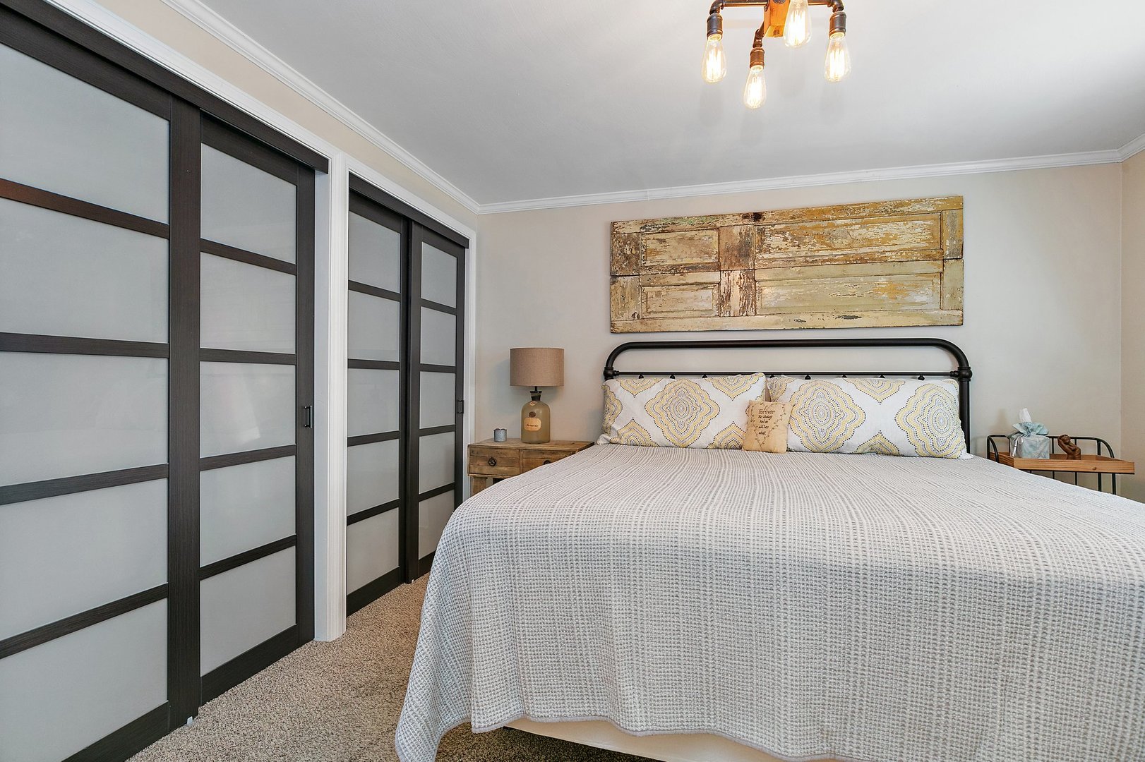 100 Waban Court, Schaumburg, IL 60193