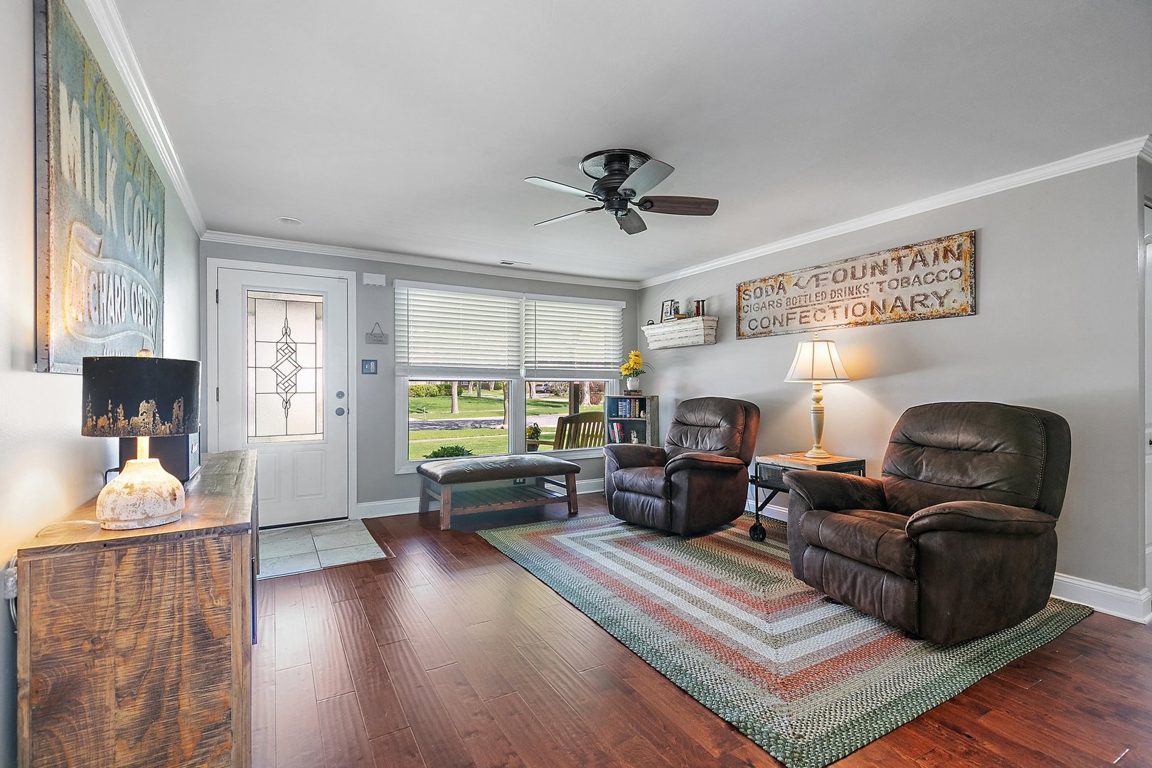 100 Waban Court, Schaumburg, IL 60193