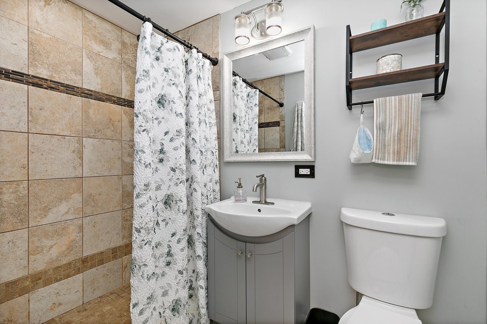 100 Waban Court, Schaumburg, IL 60193