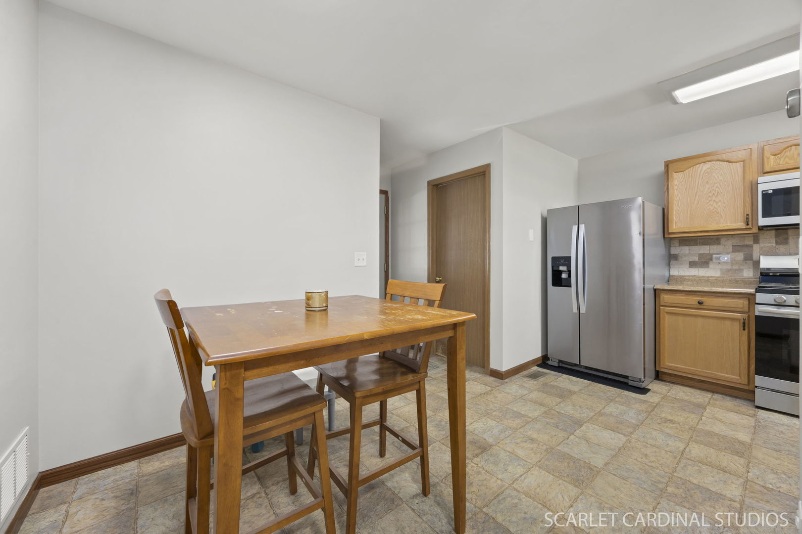 34 Waterbury Circle, Oswego, IL 60543