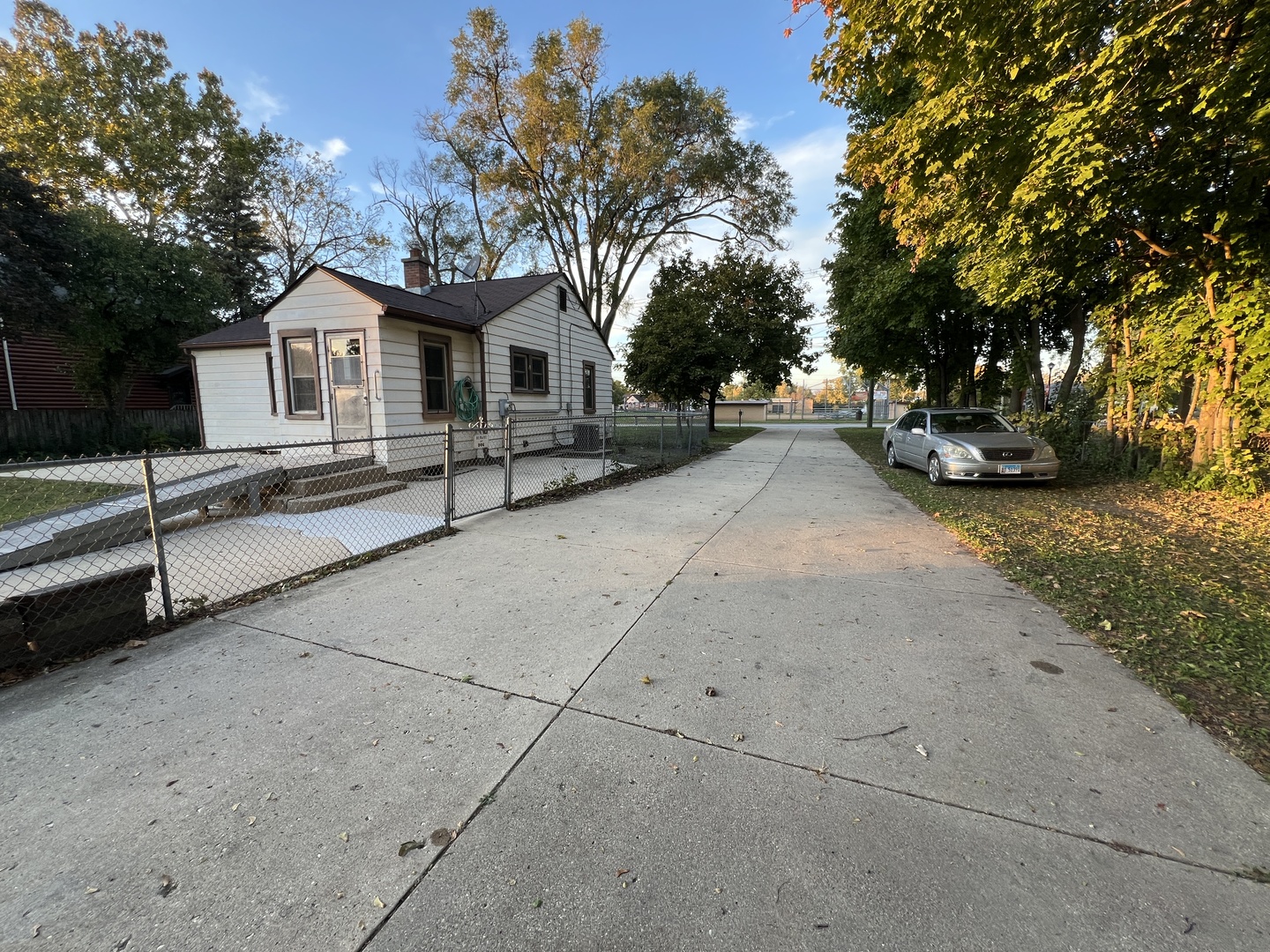 29W051 Warrenville Road, Warrenville, IL 60555