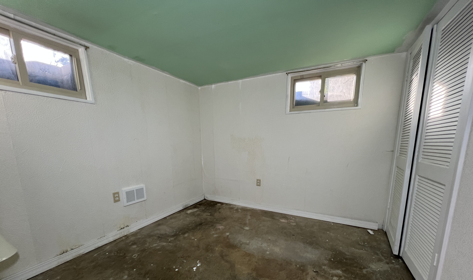 29W051 Warrenville Road, Warrenville, IL 60555