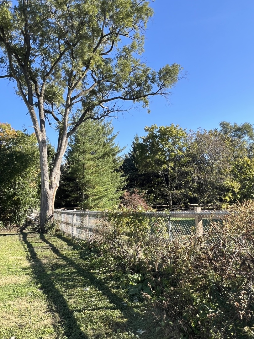 29W051 Warrenville Road, Warrenville, IL 60555