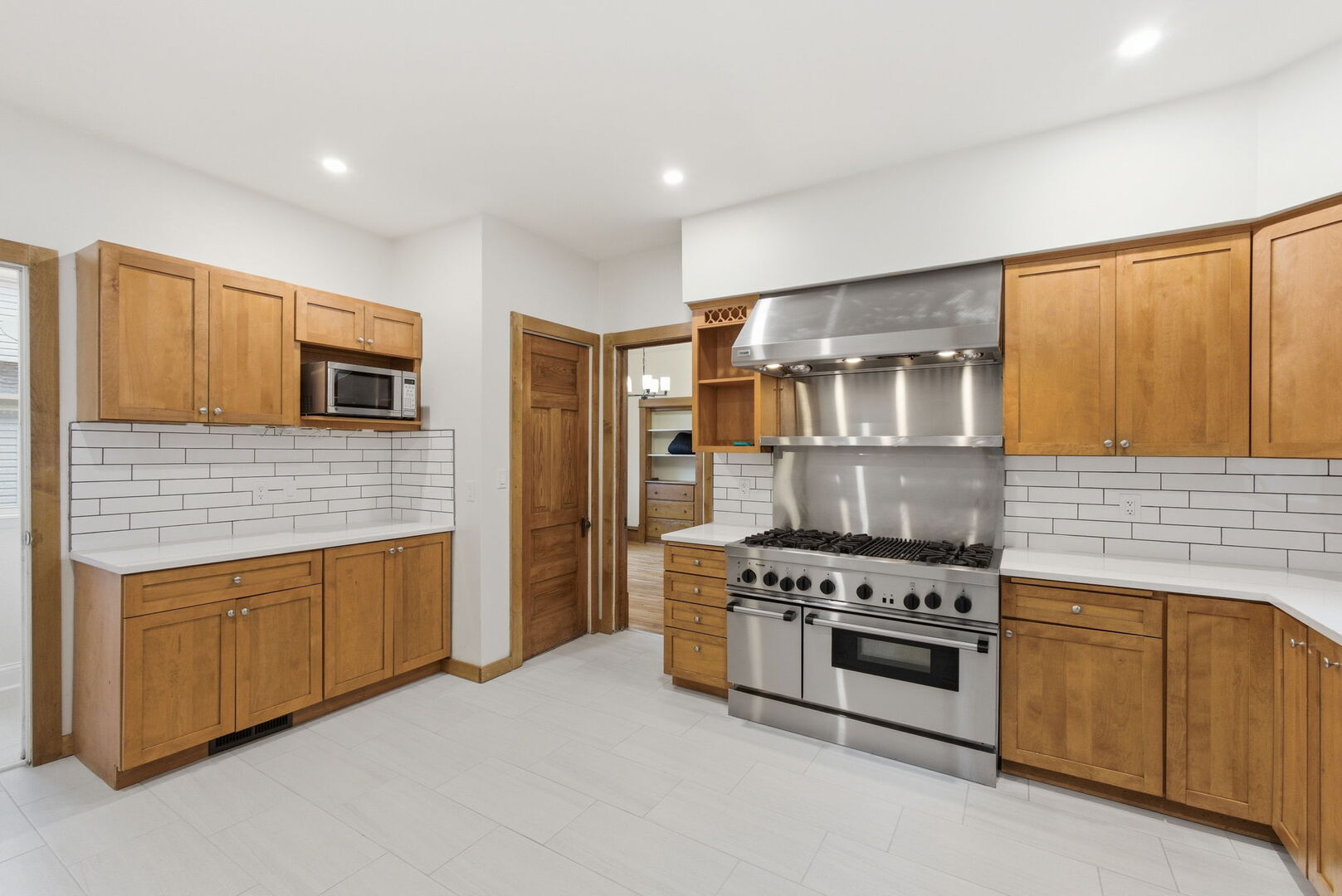 9748 S Vanderpoel Avenue, Chicago, IL 60643