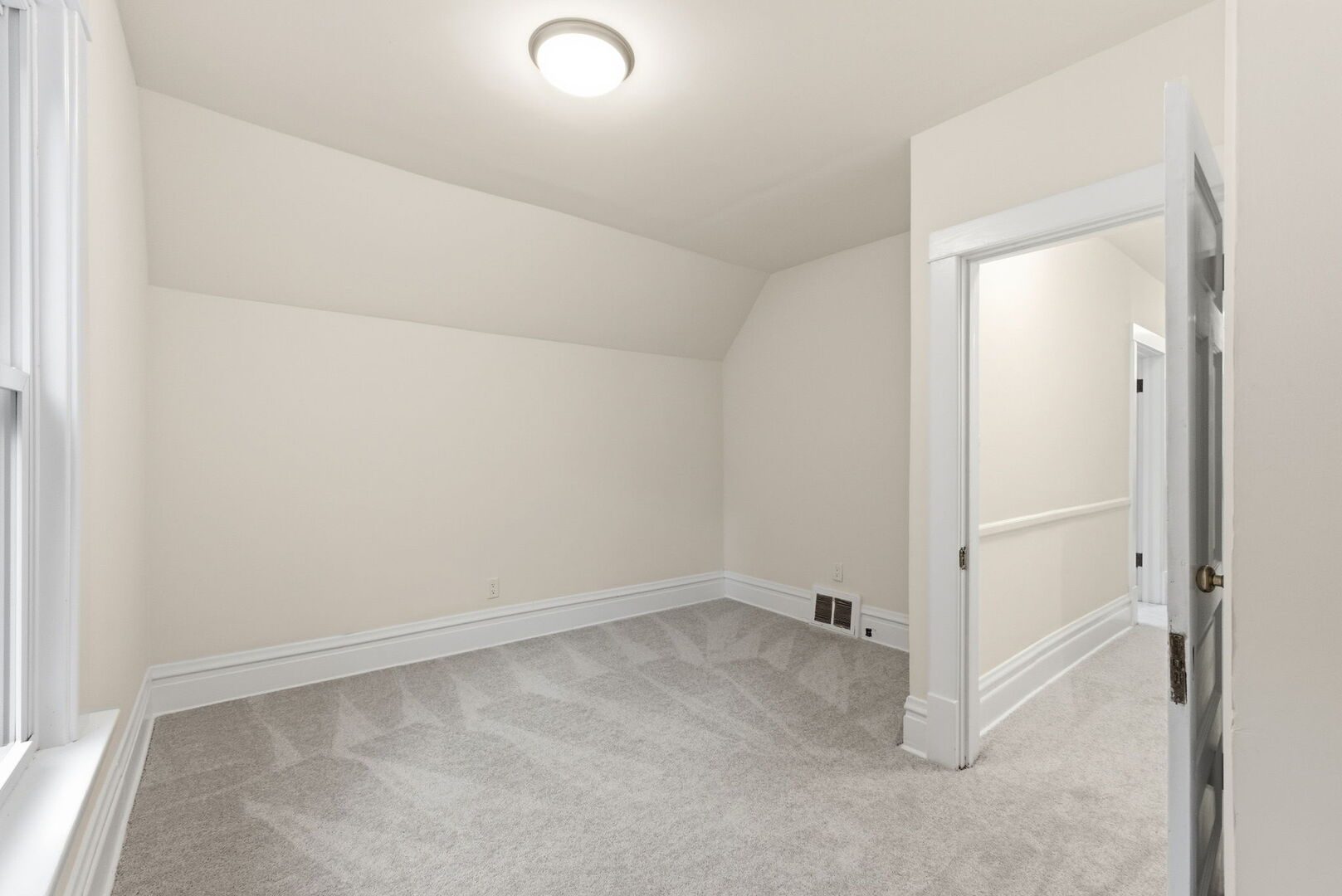 9748 S Vanderpoel Avenue, Chicago, IL 60643