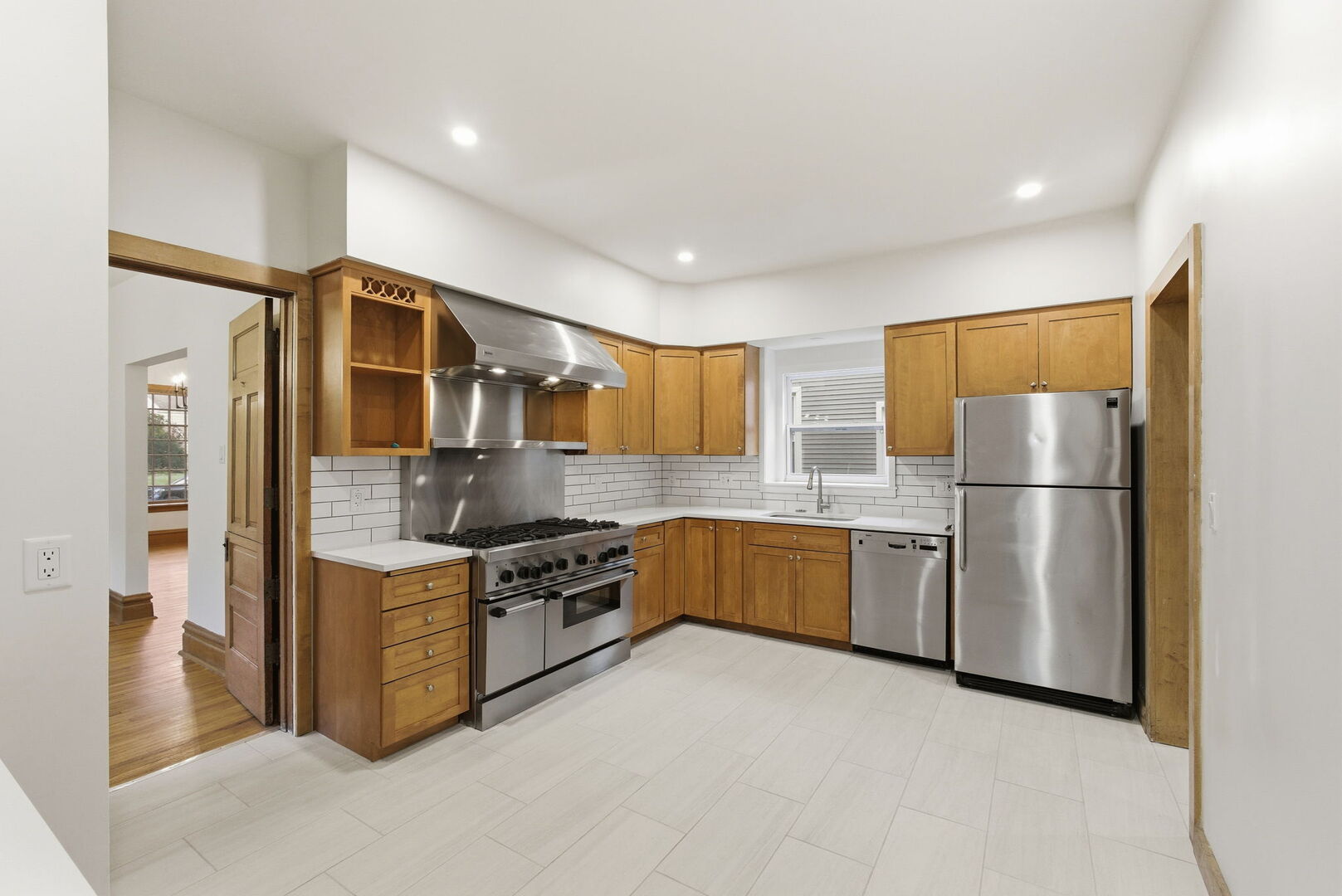 9748 S Vanderpoel Avenue, Chicago, IL 60643