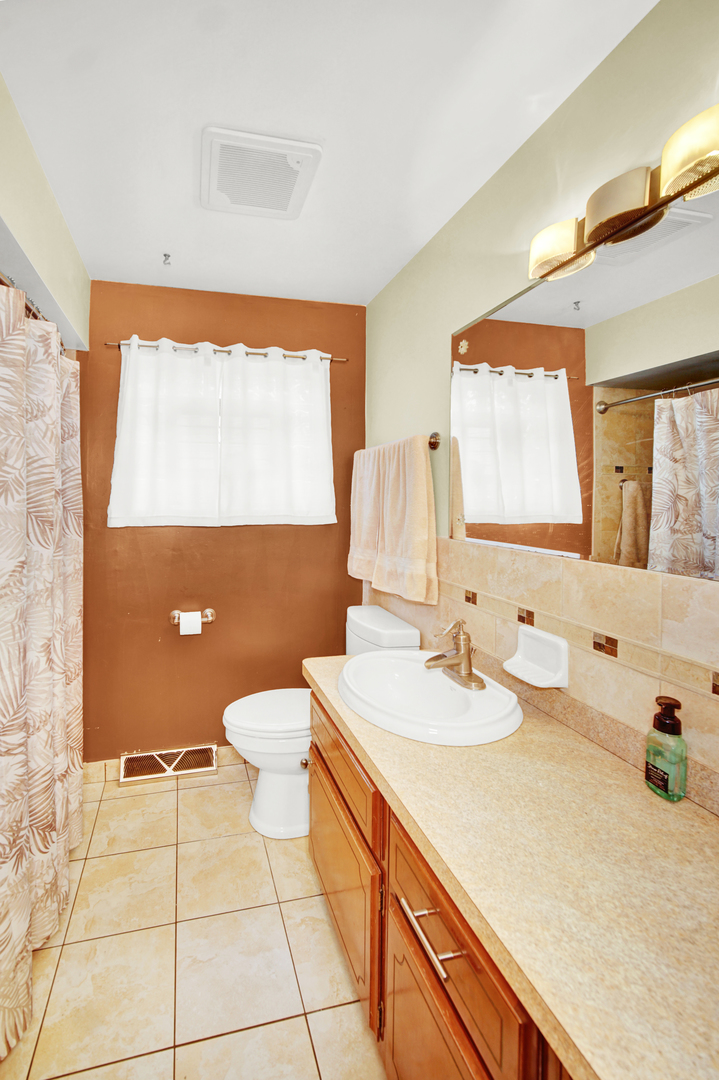 518 Crandon Avenue, Calumet City, IL 60409