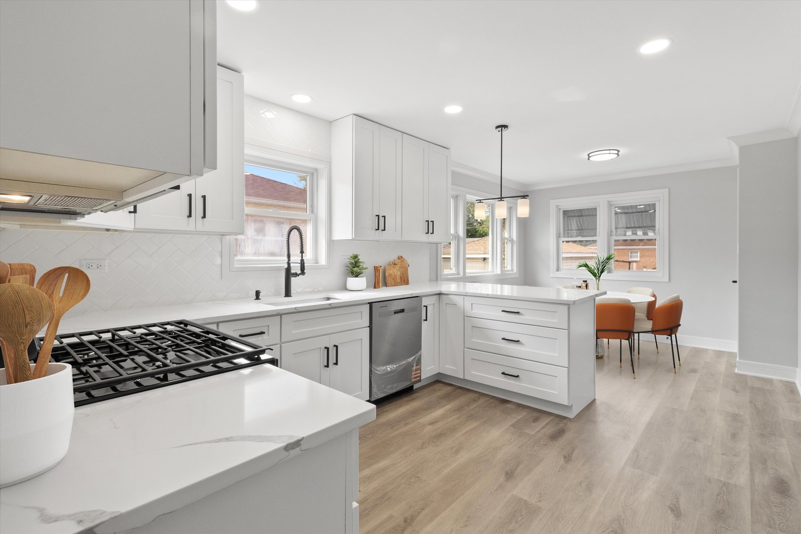 8804 S Fairfield Avenue, Evergreen Park, IL 60805