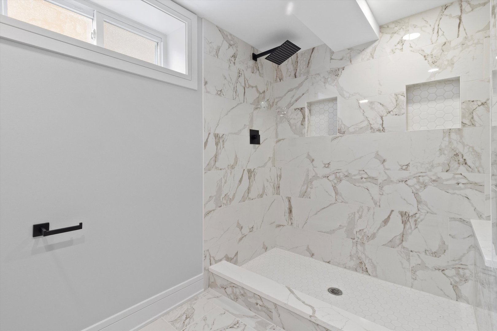 8804 S Fairfield Avenue, Evergreen Park, IL 60805