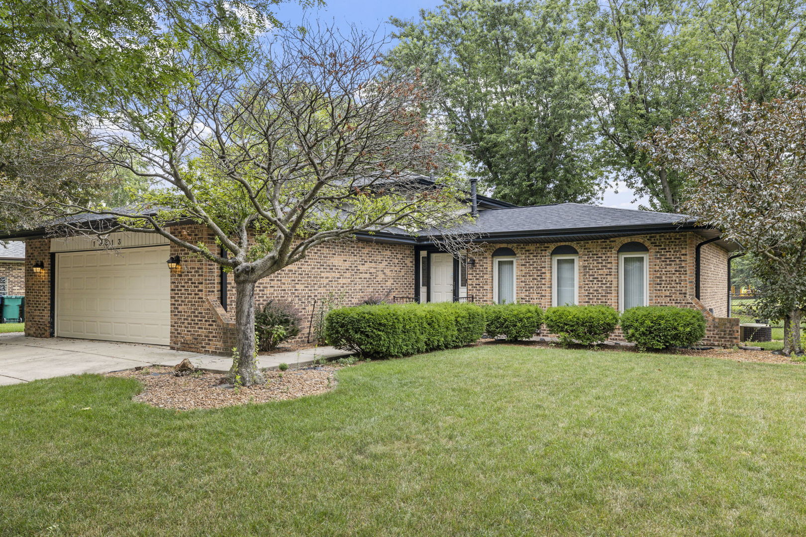 13813 S 84th Avenue, Orland Park, IL 60462