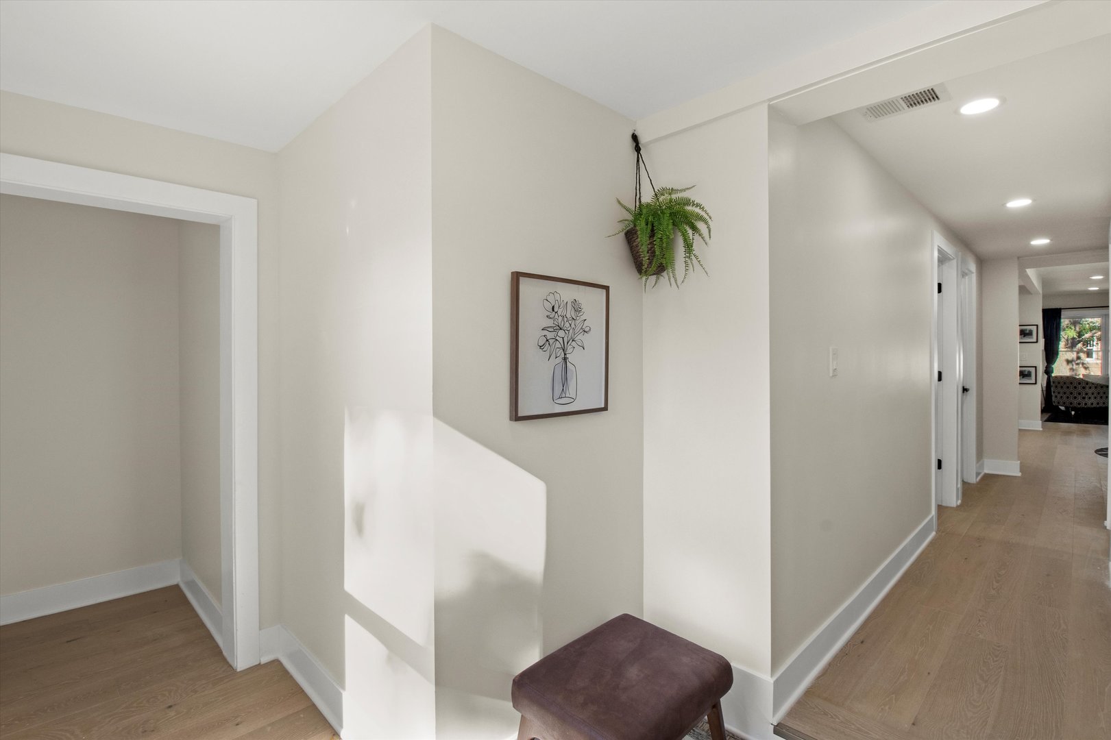 6144 N Maplewood Avenue, Chicago, IL 60659